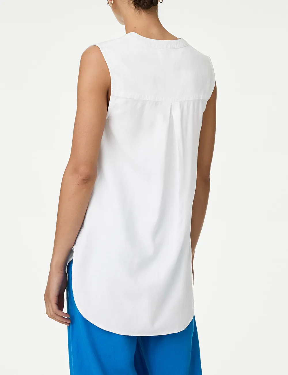 Sleeveless Shirt