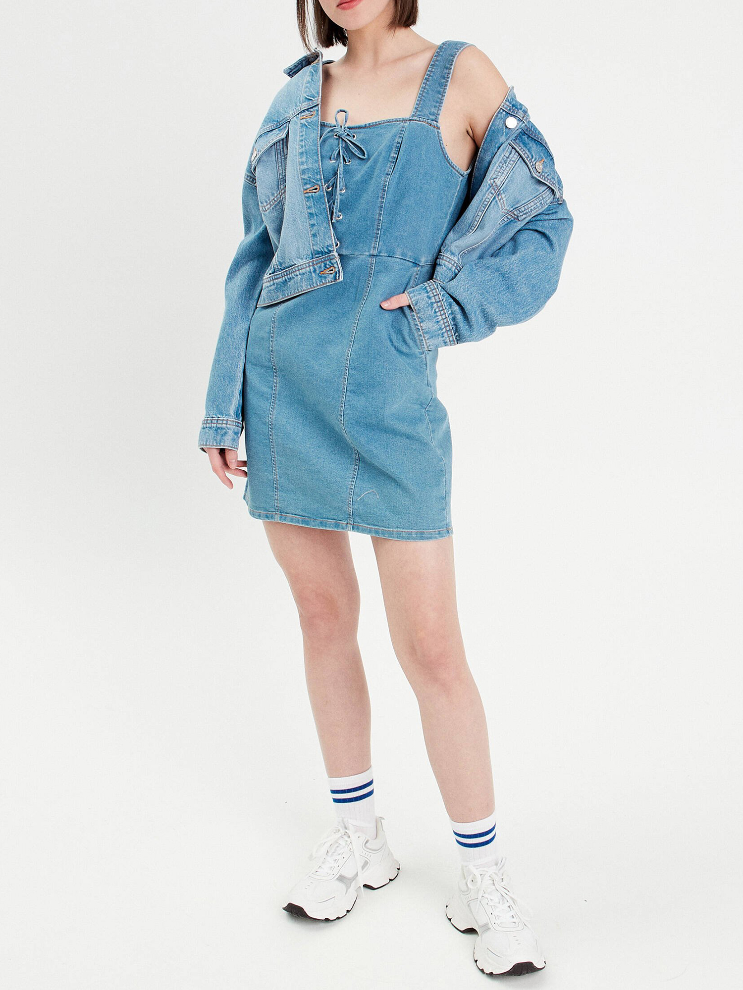 Robe droite en jean col laçage denim bleach femme